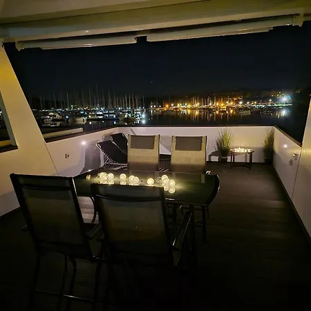 Apartment Molo - Floating House
