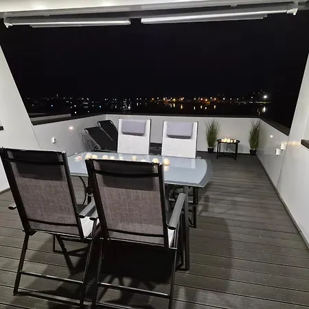 Apartment Molo - Floating House *