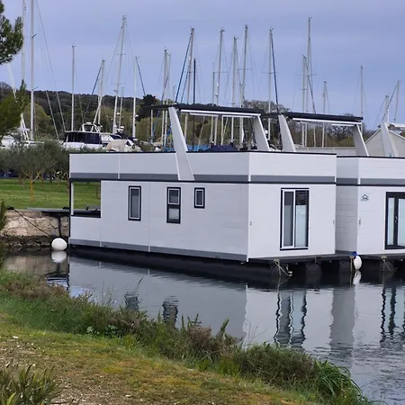 Apartment Molo - Floating House Pula